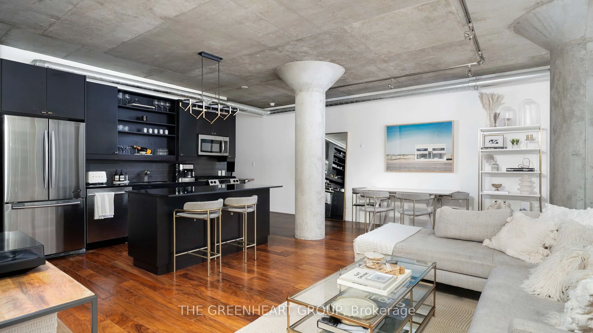Condo Apartment in Toronto