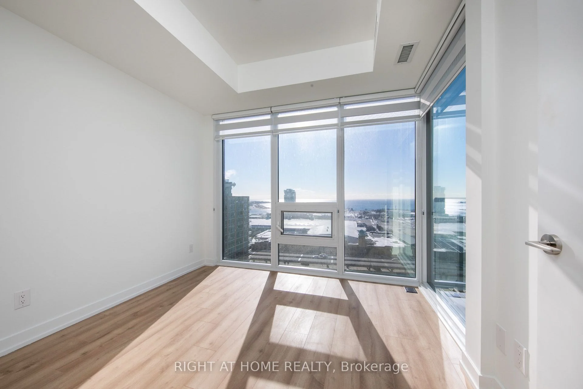 135 EAST LIBERTY Street 1912, Toronto C01, ON M6K 0G7