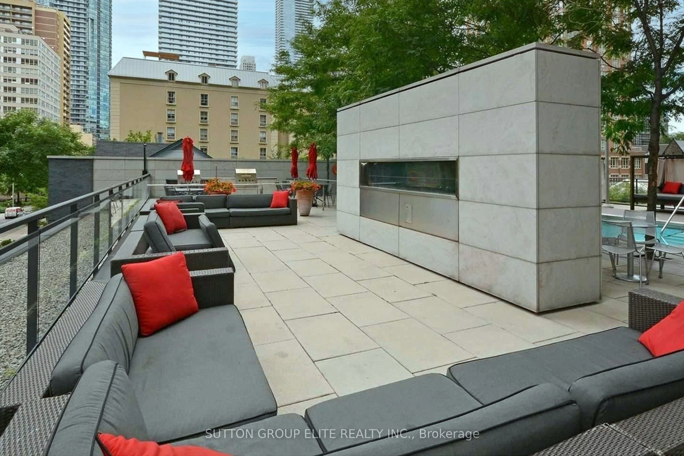 110 Charles Street E 2410, Toronto C08, ON M4Y 2W7