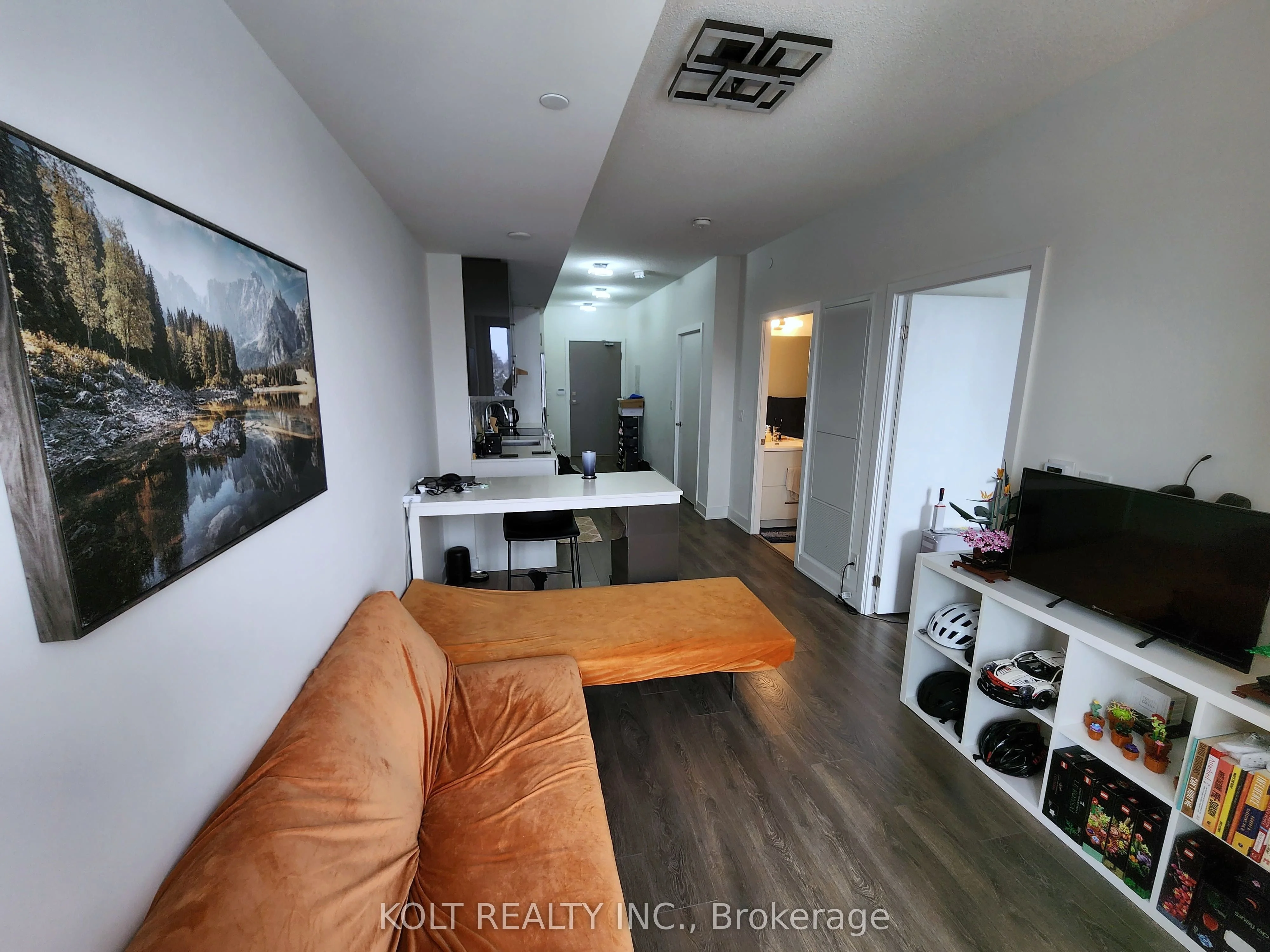 Condo Apartment in Toronto