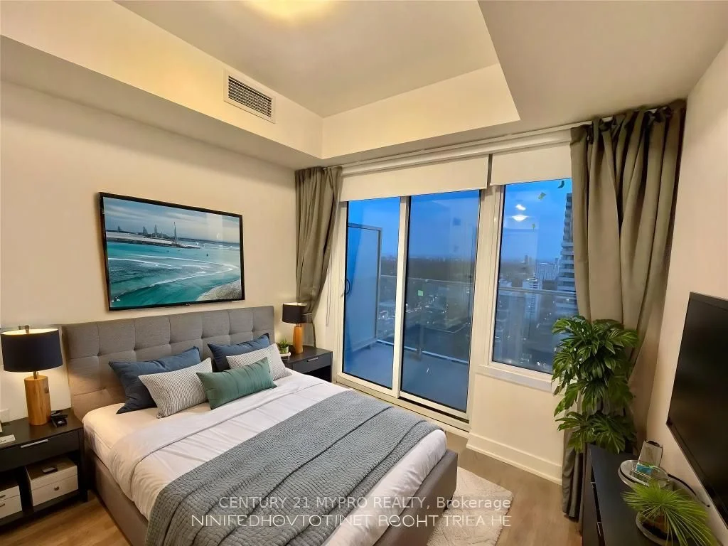 Condo Apartment in Toronto