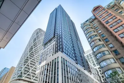 230 Simcoe Street 1235, Toronto C01, On M5t 1t4