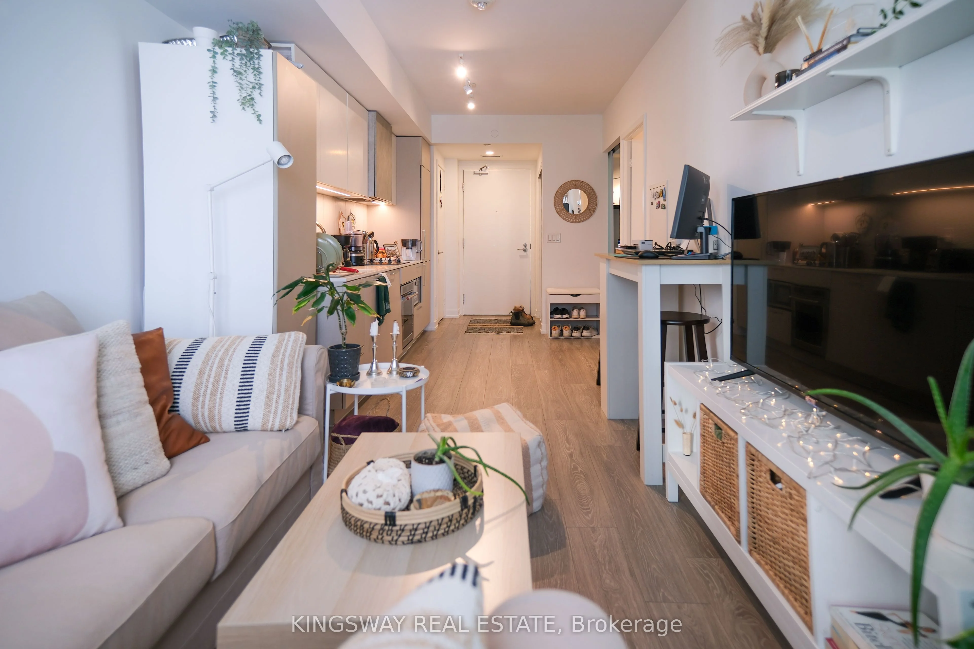 19 Western Battery Road 2021, Toronto C01, On M6k 0e3