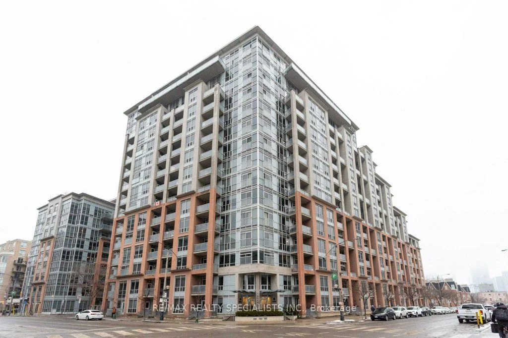 Condo Apartment in Toronto
