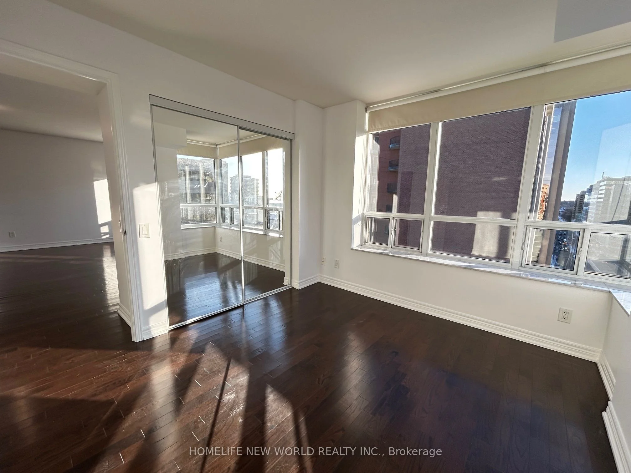 60 St Clair Avenue W 1105, Toronto C02, On M4v 1m7