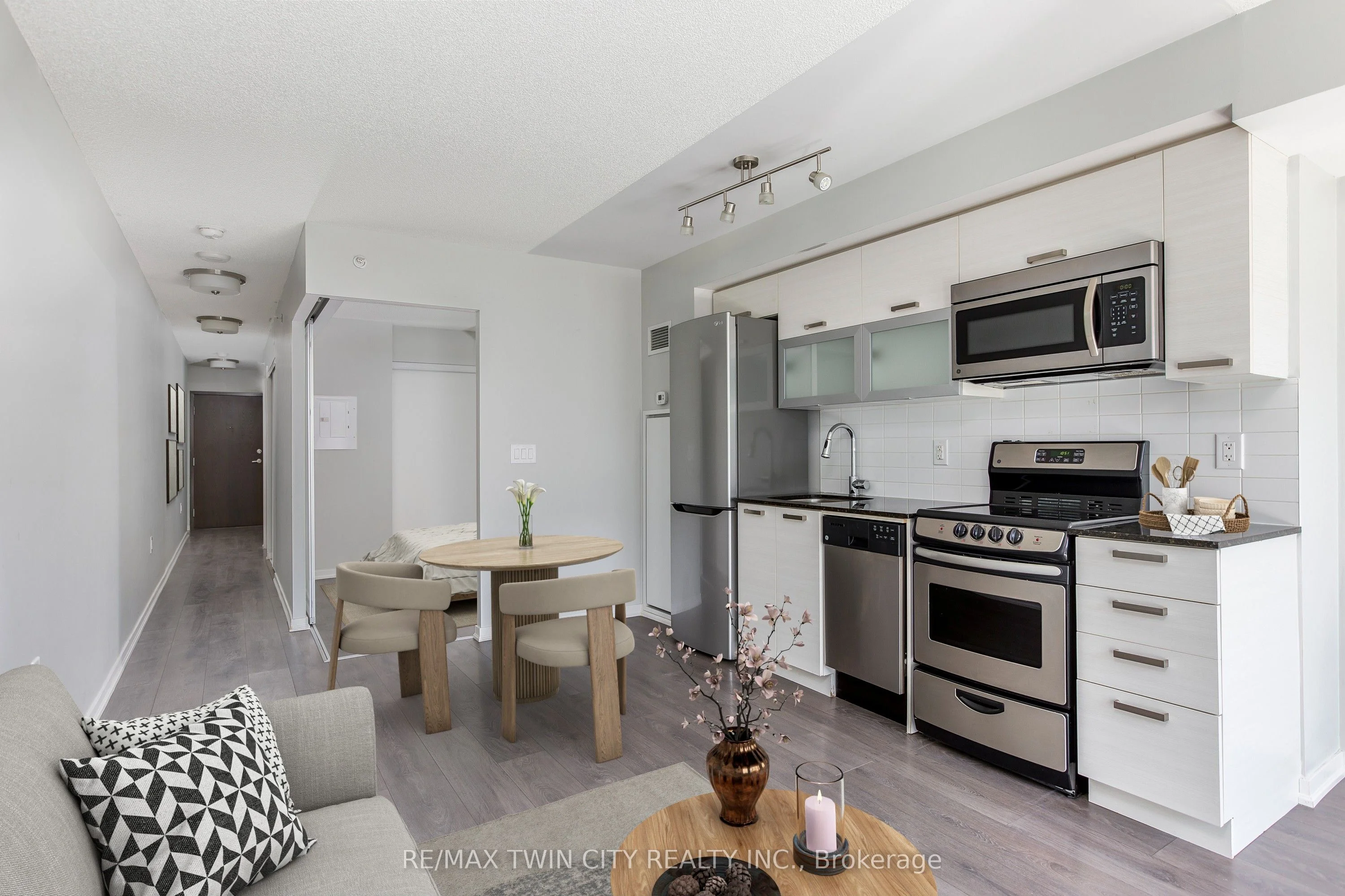 36 Lisgar Street 507e, Toronto C01, On M6j 0c7