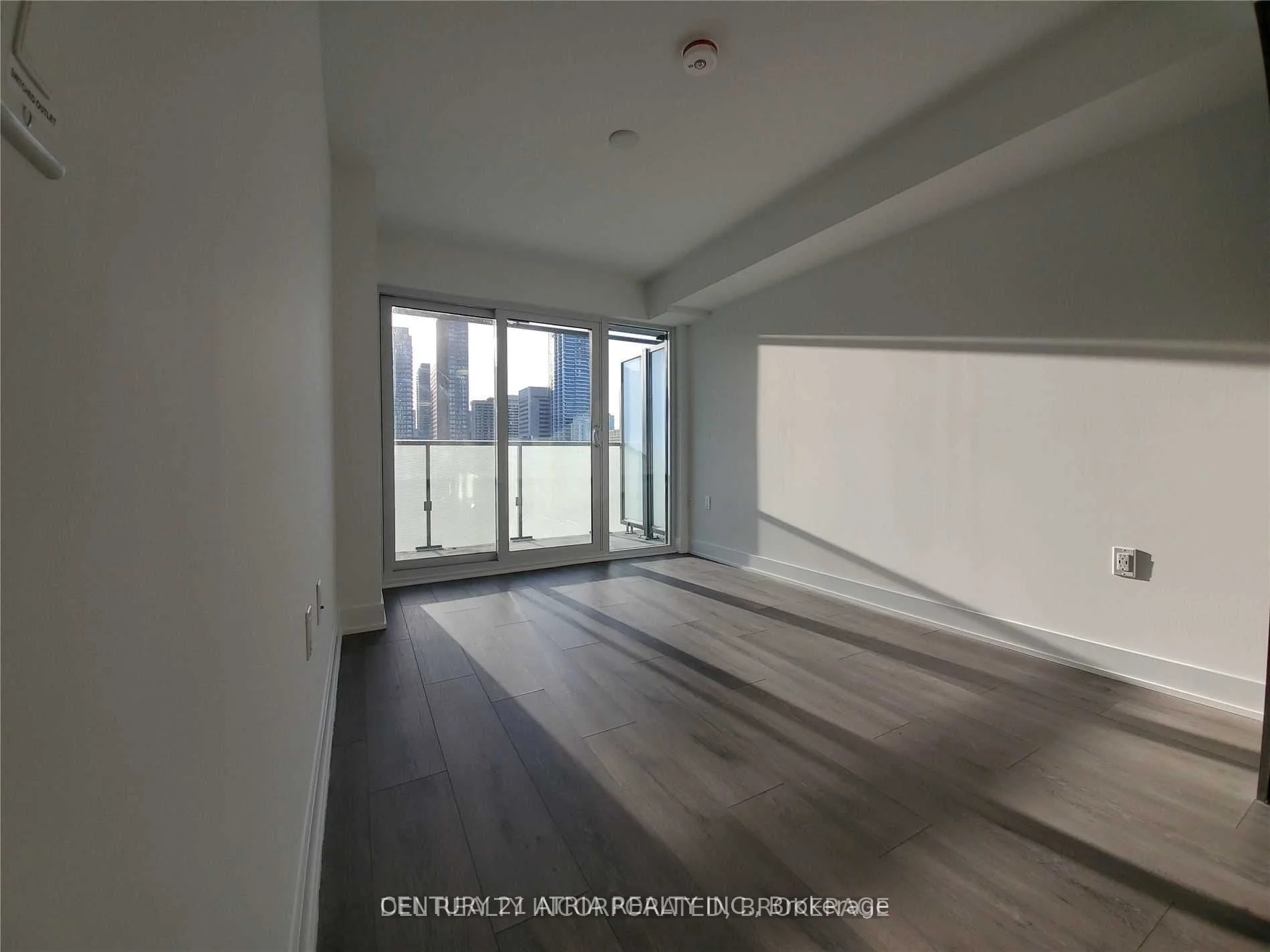 575 Bloor Street E 801, Toronto C08, ON M4X 1J8