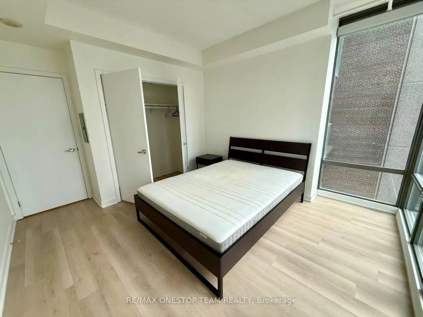 33 Lombard Street 1304, Toronto C08, ON M5C 3H8