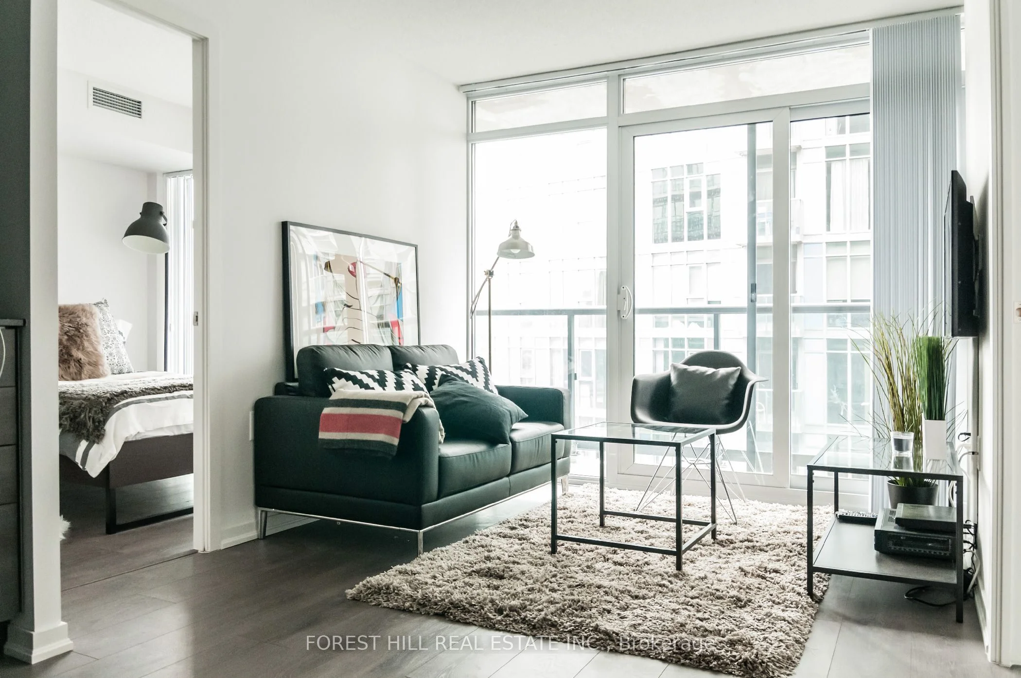 36 Lisgar Street 1812, Toronto C01, On M6j 0c7