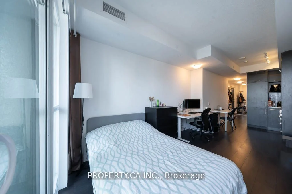 87 Peter Street 3105, Toronto C01, ON M5V 0P1