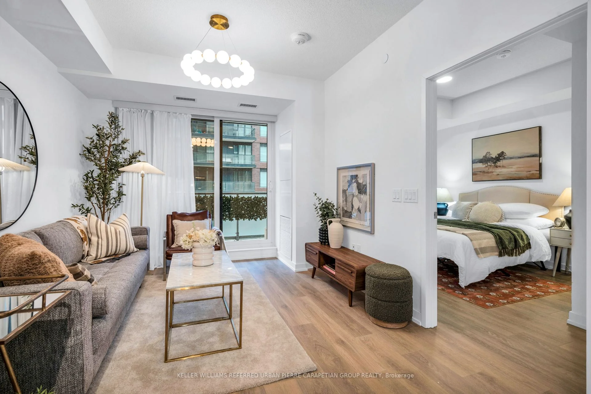 Condo Apartment in Toronto