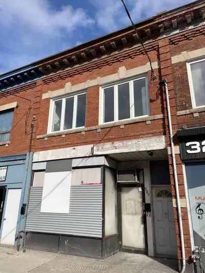 325 Oakwood Avenue, Toronto C03, On M6e 2v8