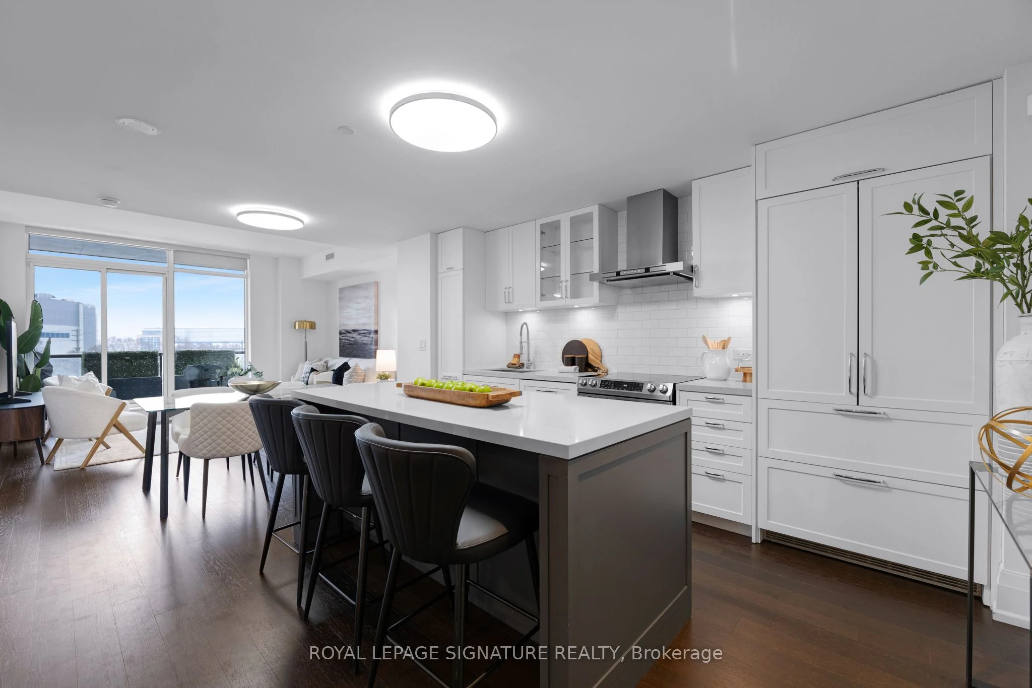 Condo Apartment in Toronto