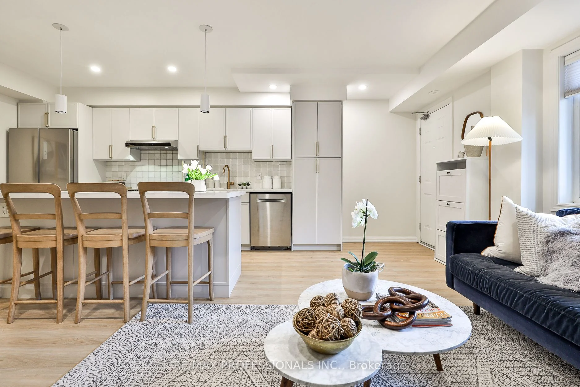 37 Sudbury Street 3701, Toronto C01, On M6j 3s7