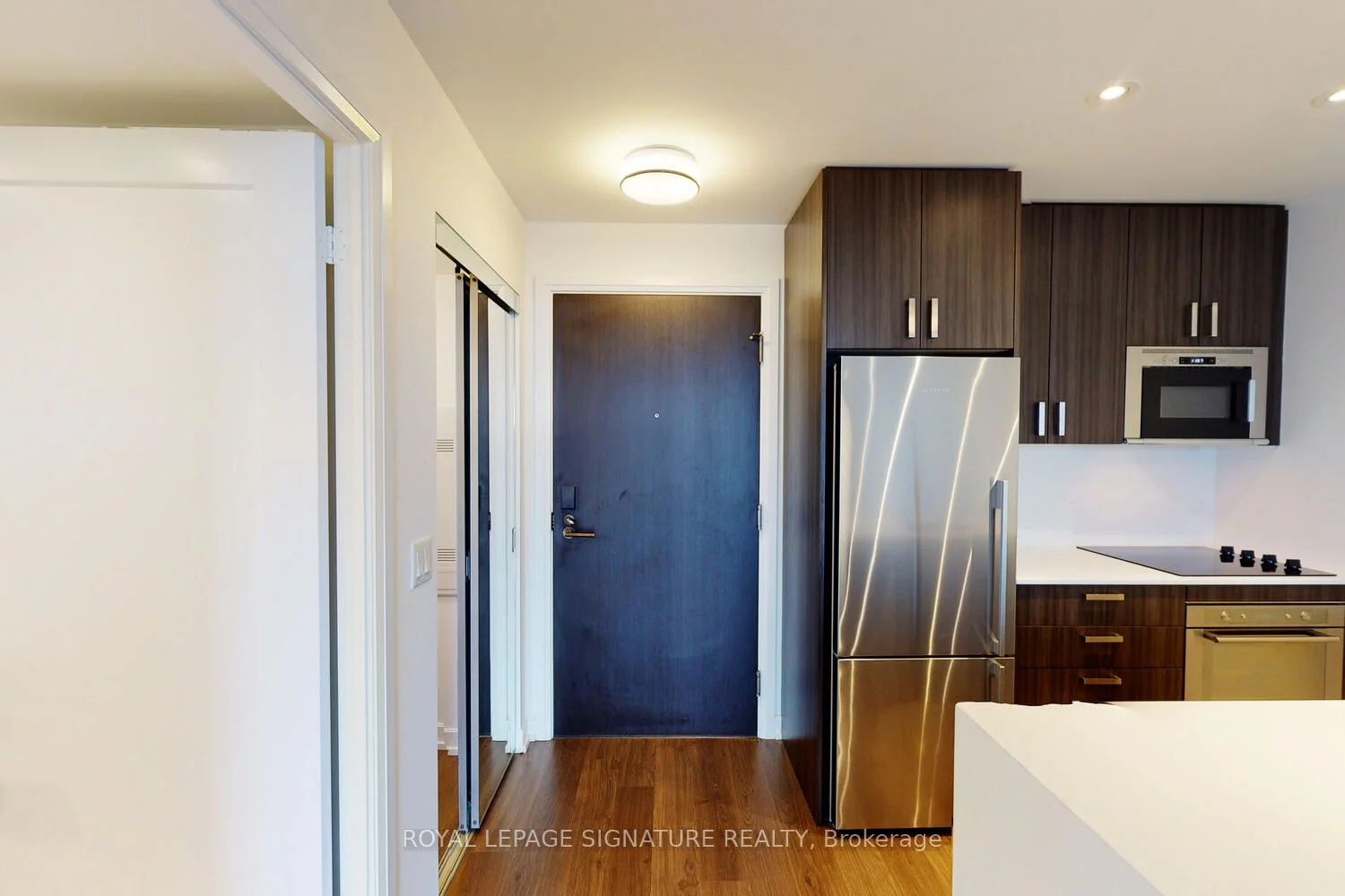 18 Erskine Avenue 3404, Toronto C10, On M4p 0c9