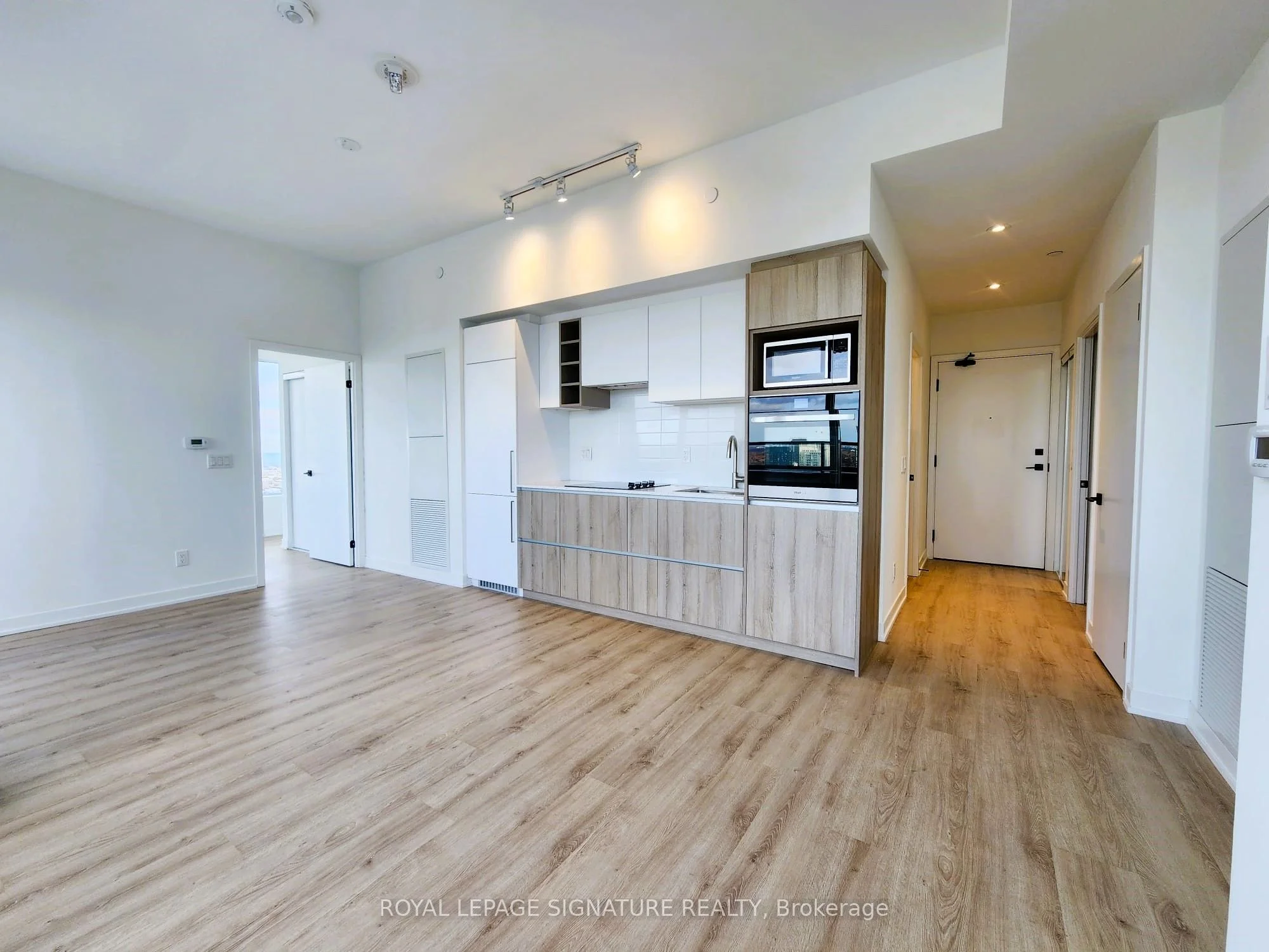 Co-op Apartment in Toronto