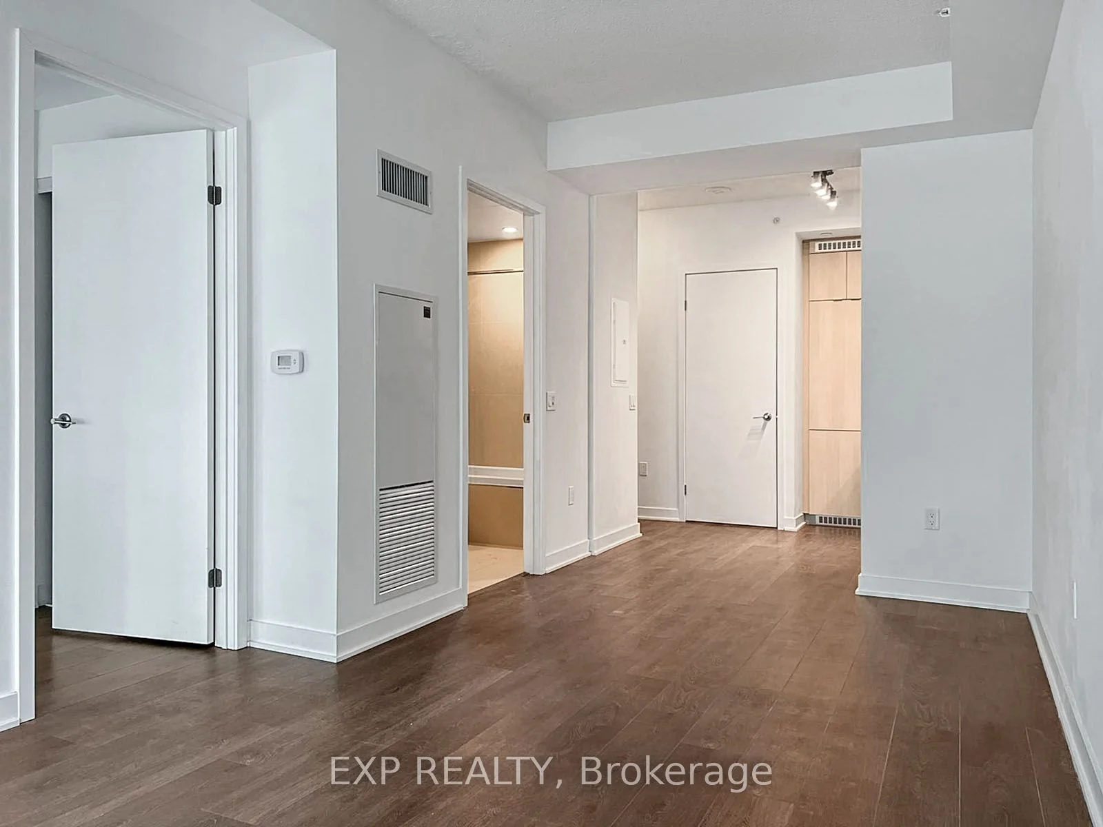 125 Blue Jays Way 1507, Toronto C01, On M5v 0n4