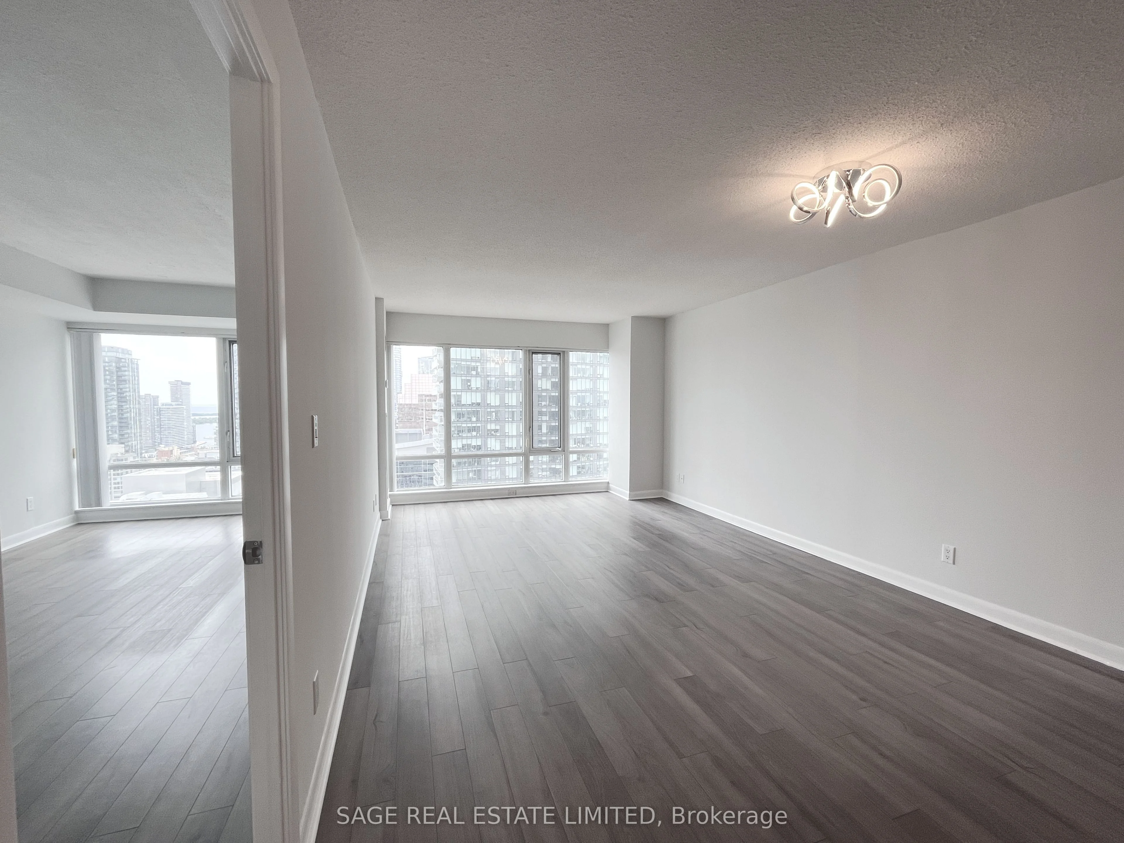 210 Victoria Street 3507, Toronto C08, On M5b 2r3