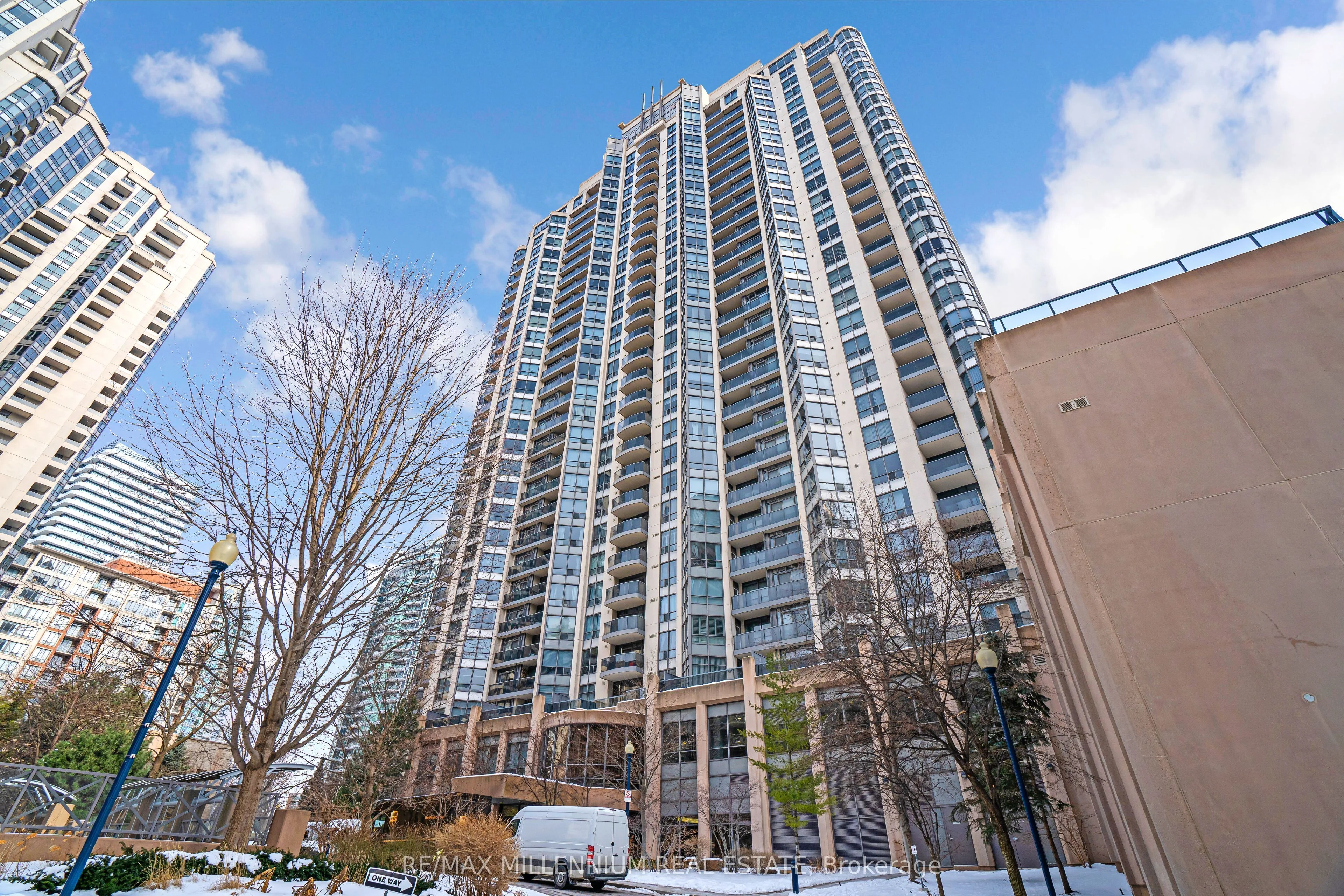 10 Northtown Way 908, Toronto C14, On M2n 7l4