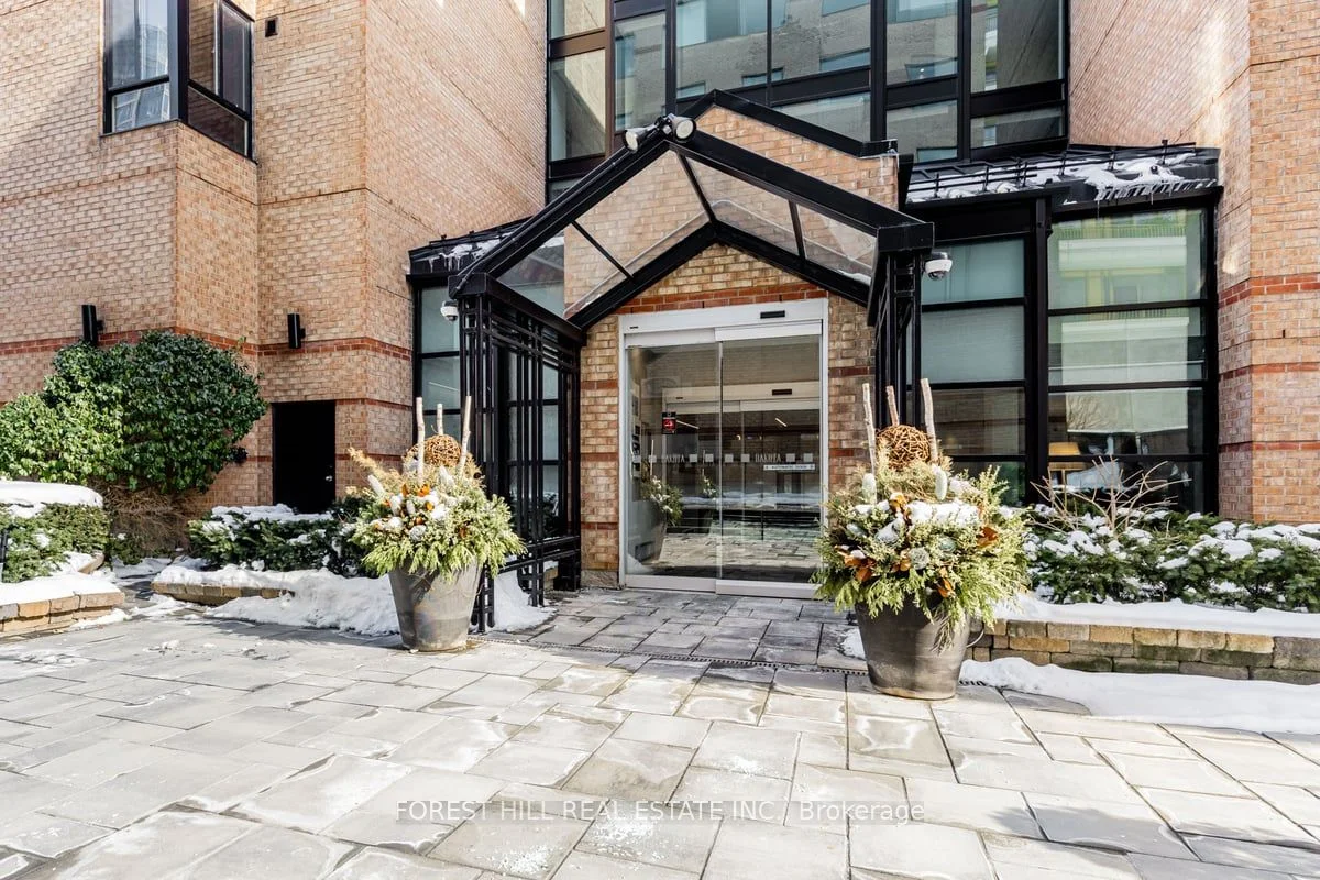 225 Davenport Road 317, Toronto C02, On M5r 3r2