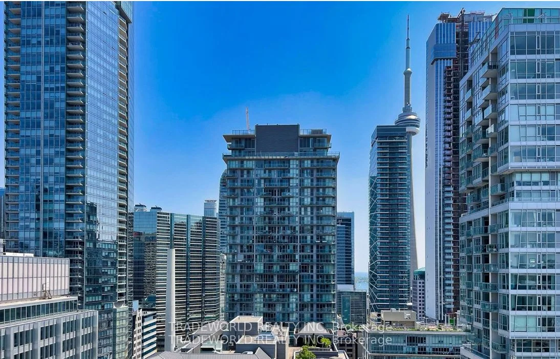 215 Queen Street W 2015, Toronto C01, On M5v 1z4