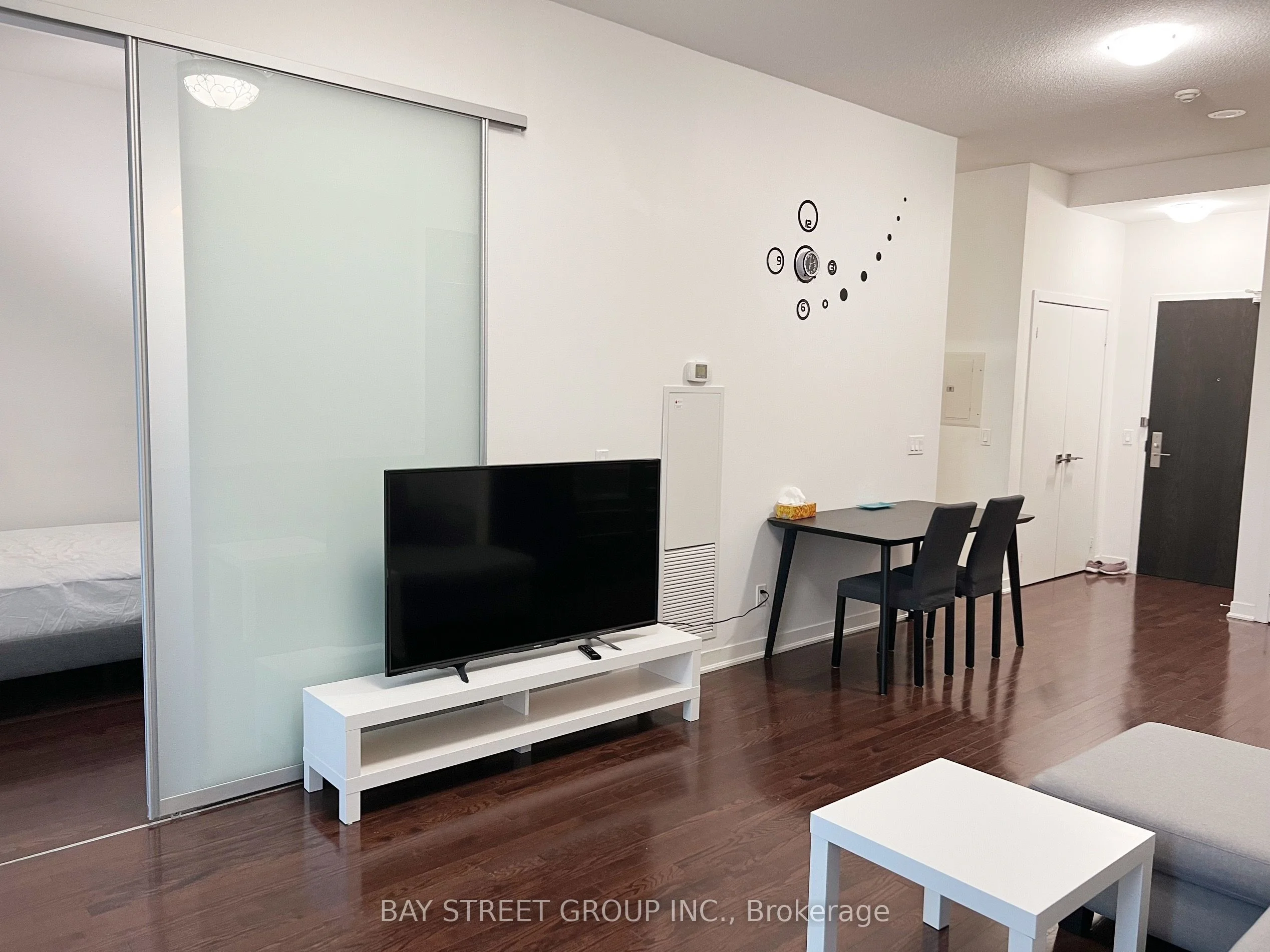 770 Bay Street 2605, Toronto C01, ON M5G 1N6