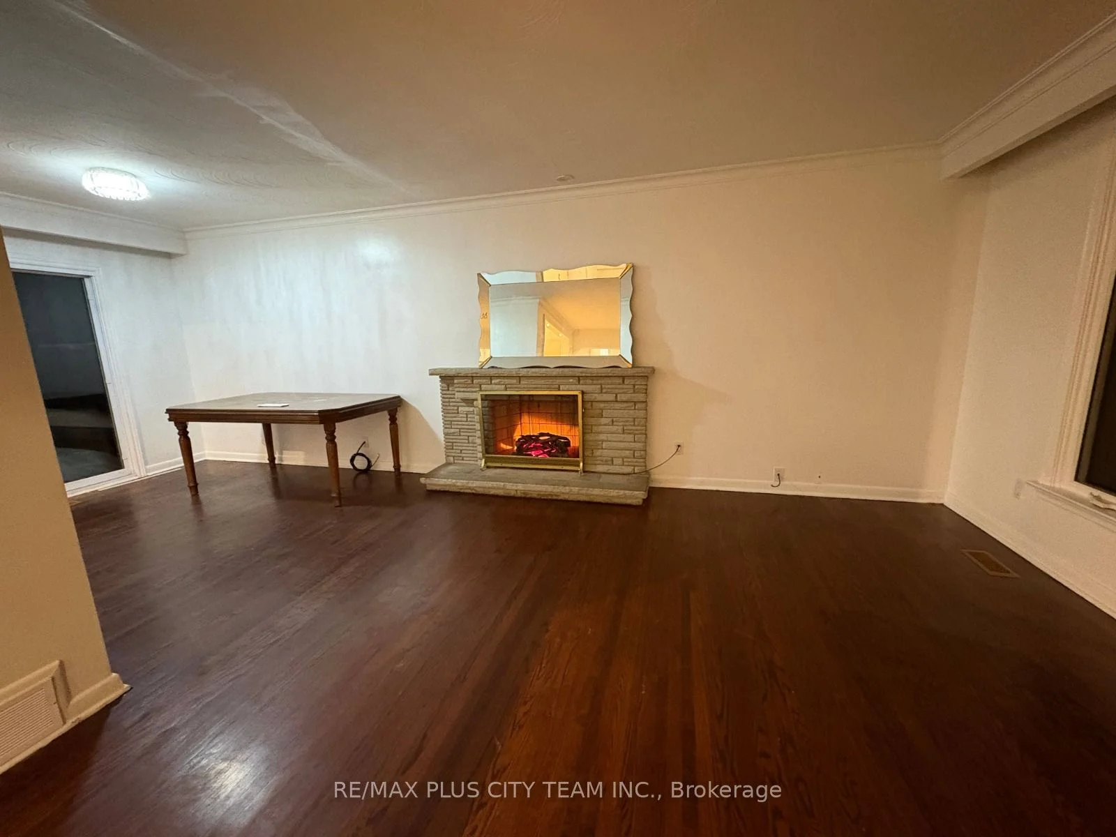 35 Bowerbank Drive Main Fl, Toronto C14, ON M2M 1Z9