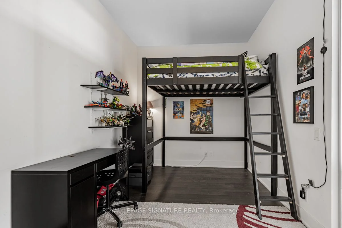 111 St Clair Avenue W 1717, Toronto C02, ON M4V 1N5