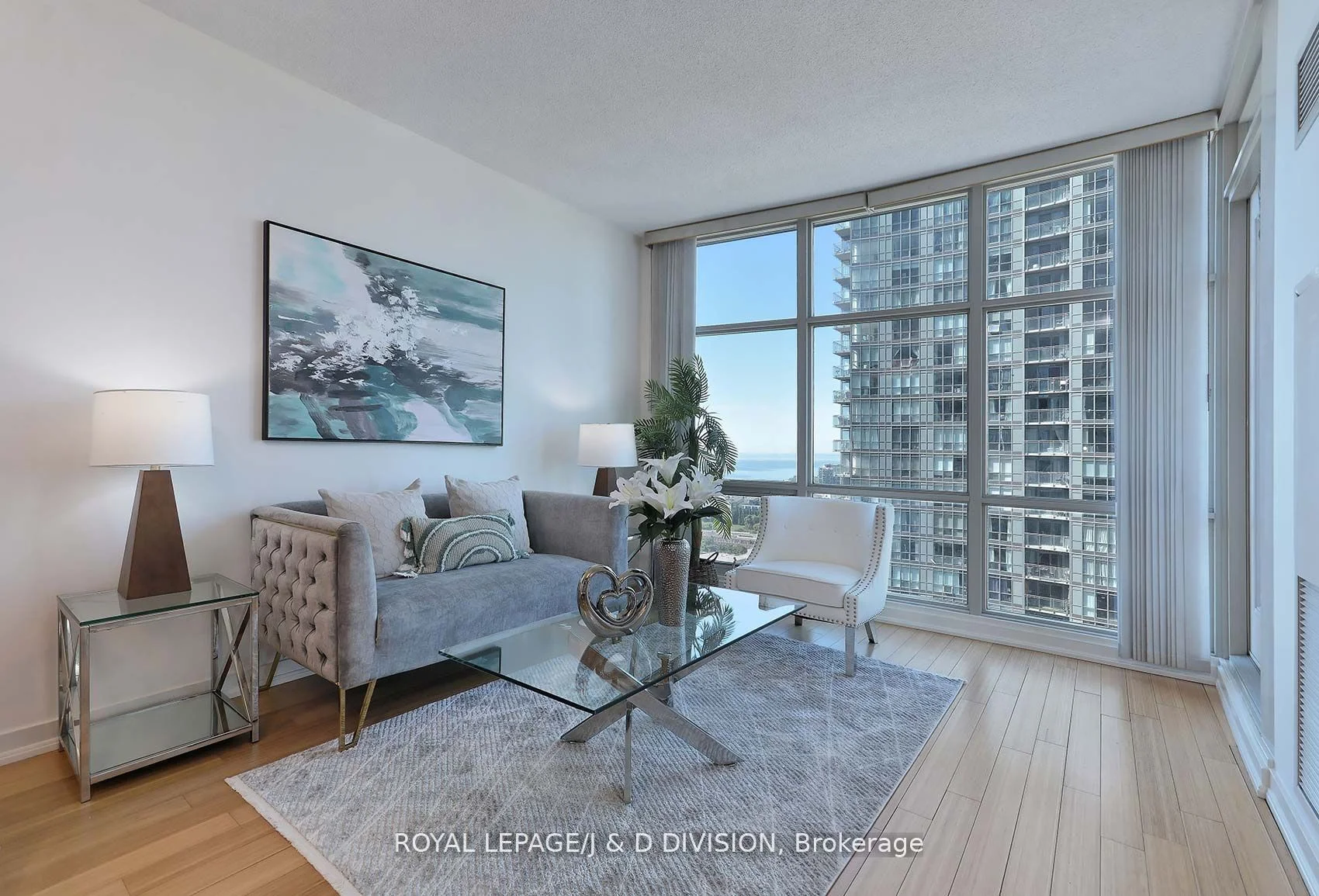Condo Apartment in Toronto
