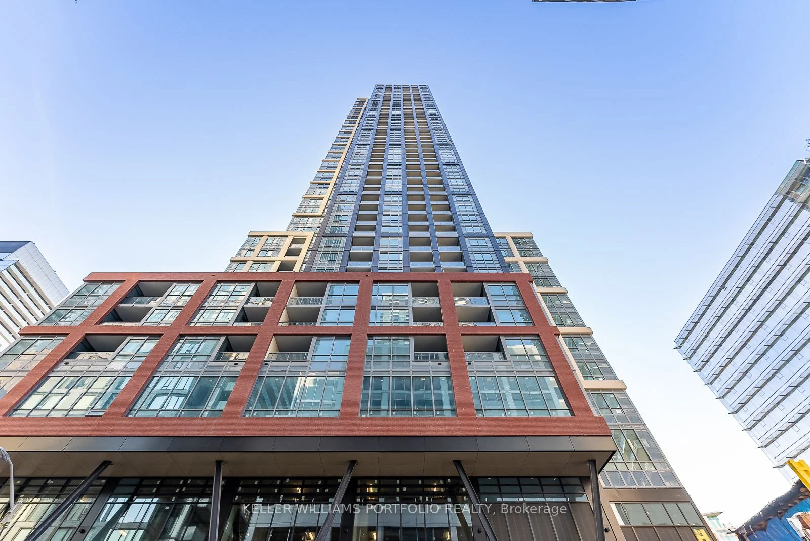 108 Peter Street 1222, Toronto C01, On M5v 0w2