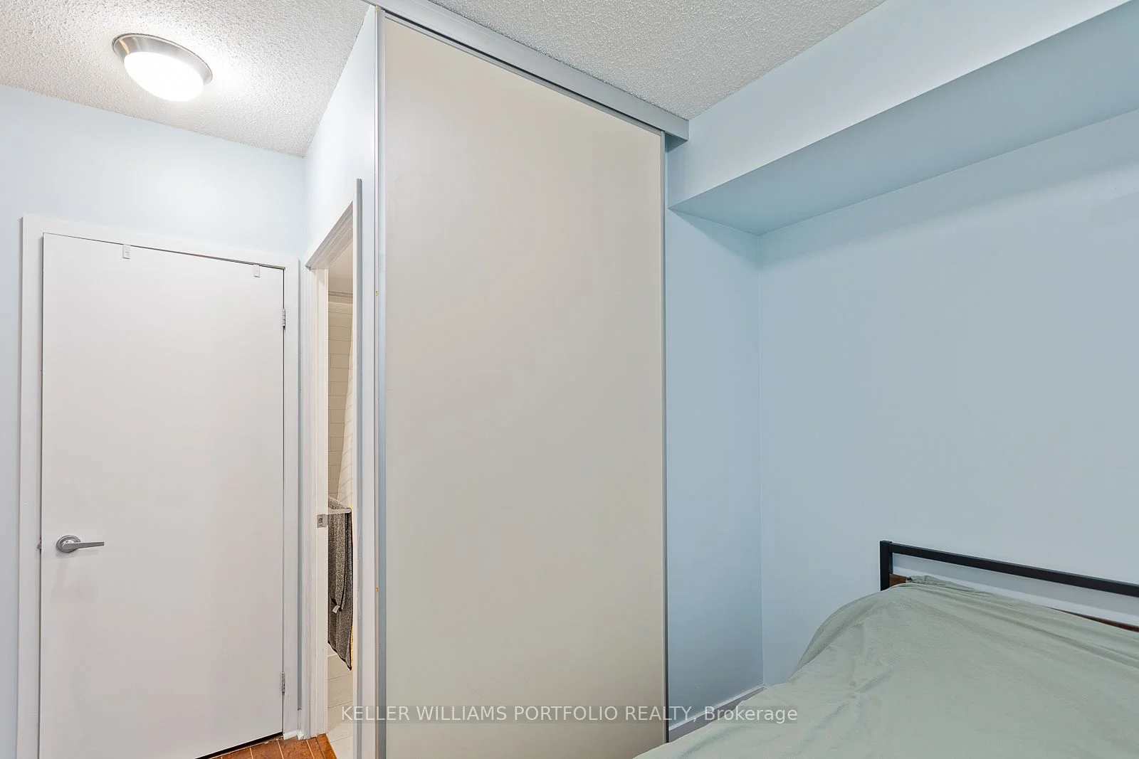 5 Mariner Terrace 1511, Toronto C01, ON M5V 3V6