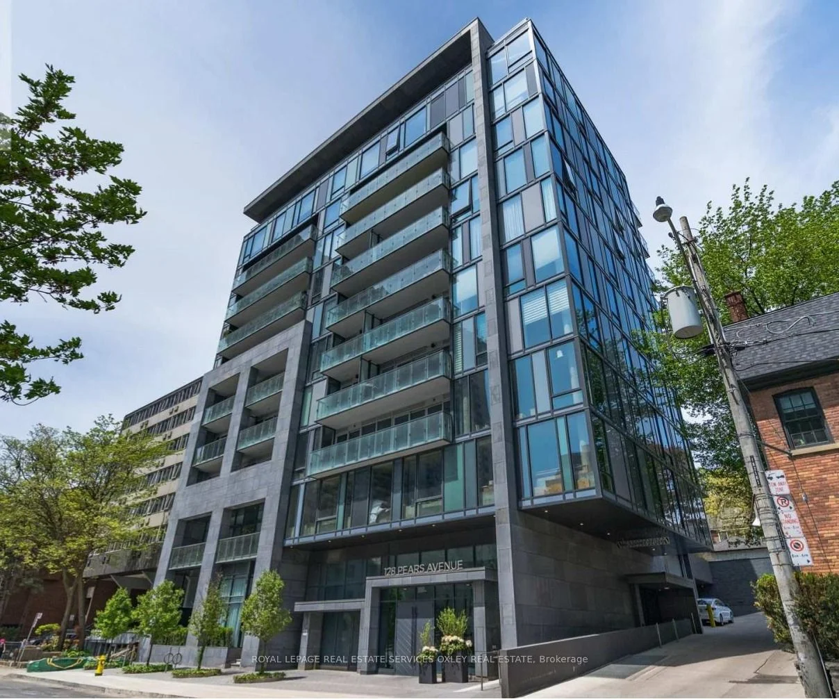 Condo Apartment in Toronto