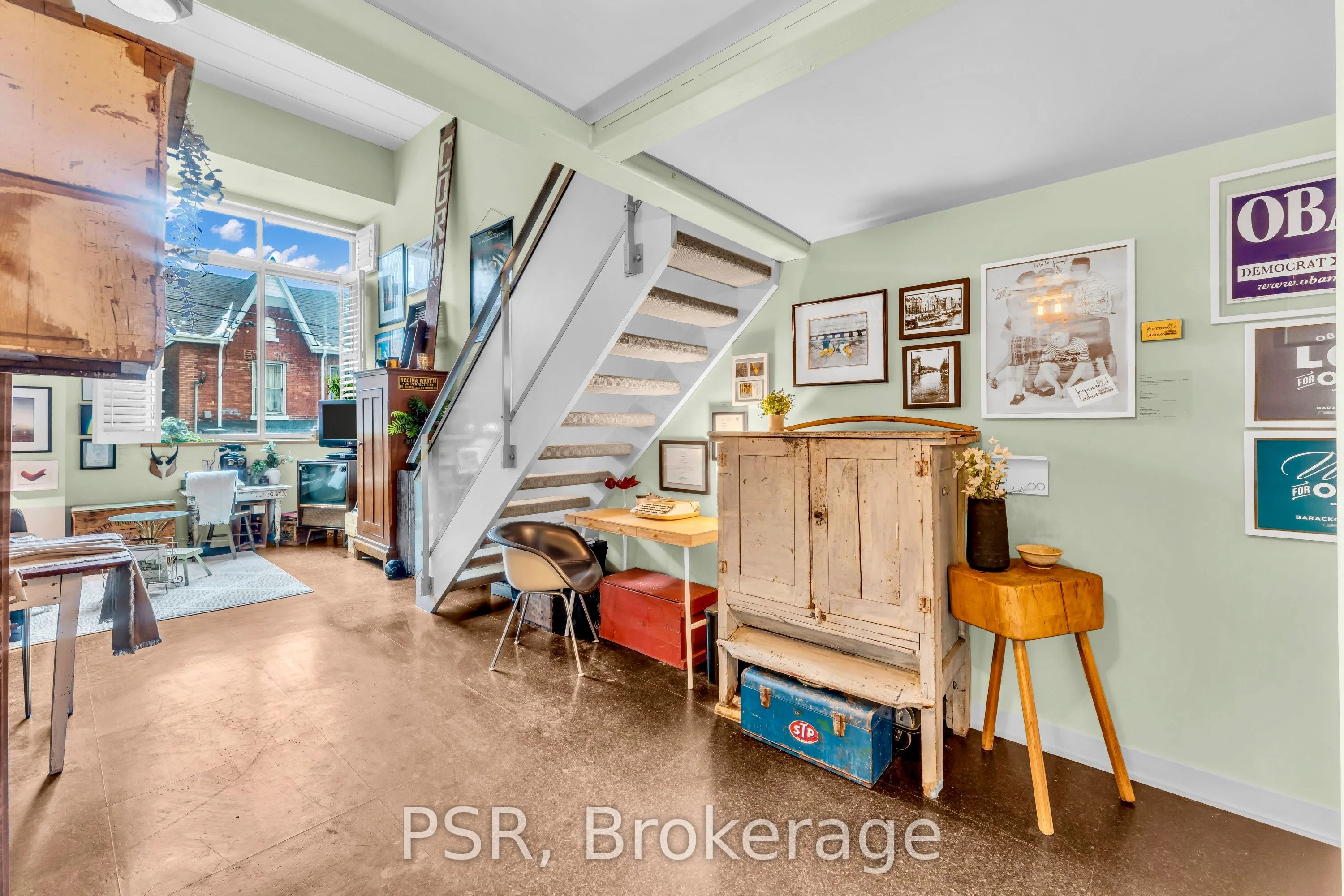160 Baldwin Street 205, Toronto C01, ON M5T 3K7