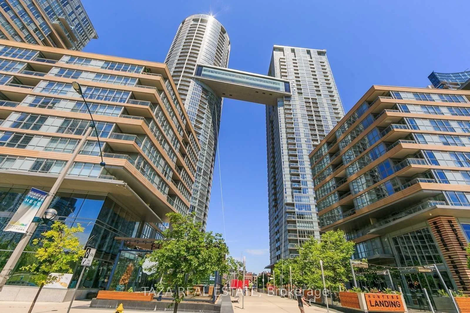 15 Iceboat Terrace 3612, Toronto C01, On M5v 4a5