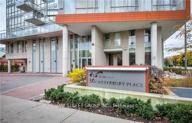 30 Canterbury Place 709, Toronto C07, On M2n 0b9