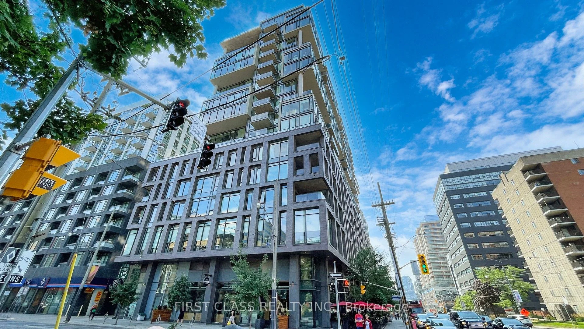 Condo Apartment in Toronto