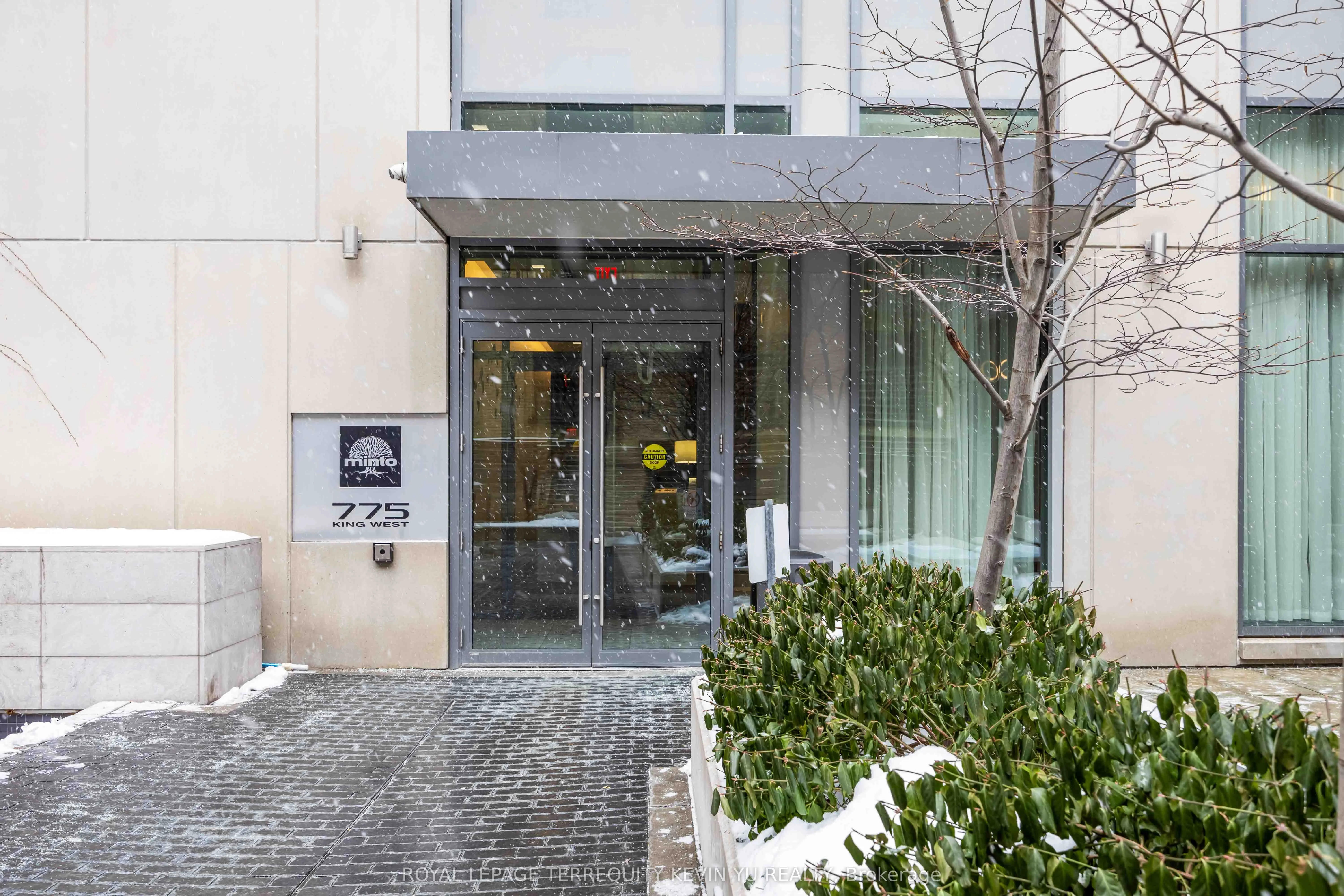 775 King Street W 620, Toronto C01, On M5v 2k3