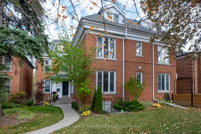 6 Markdale Avenue 4, Toronto C03, On M6c 1s9
