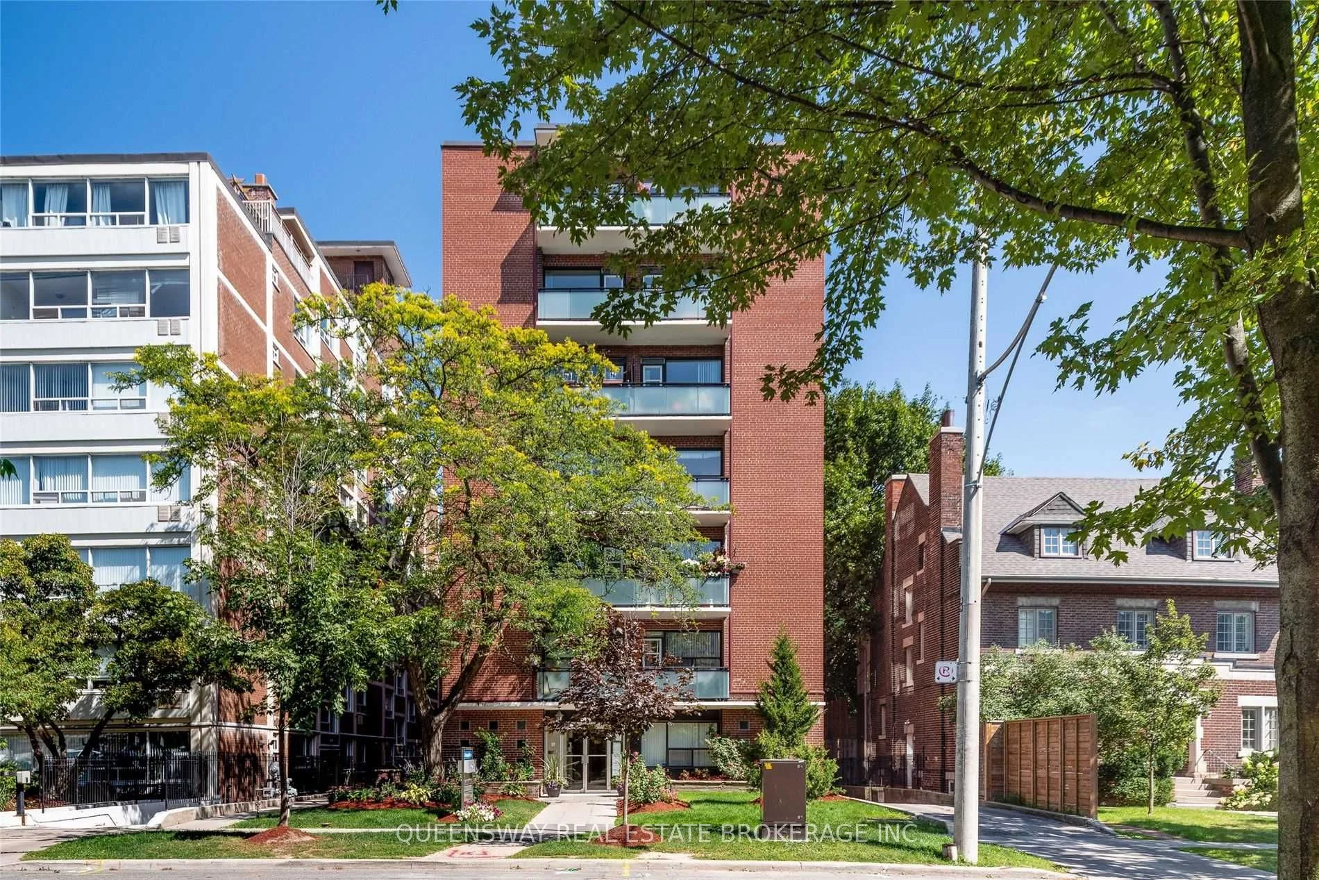 263 Russell Hill Road 206, Toronto C02, On M4v 2t4