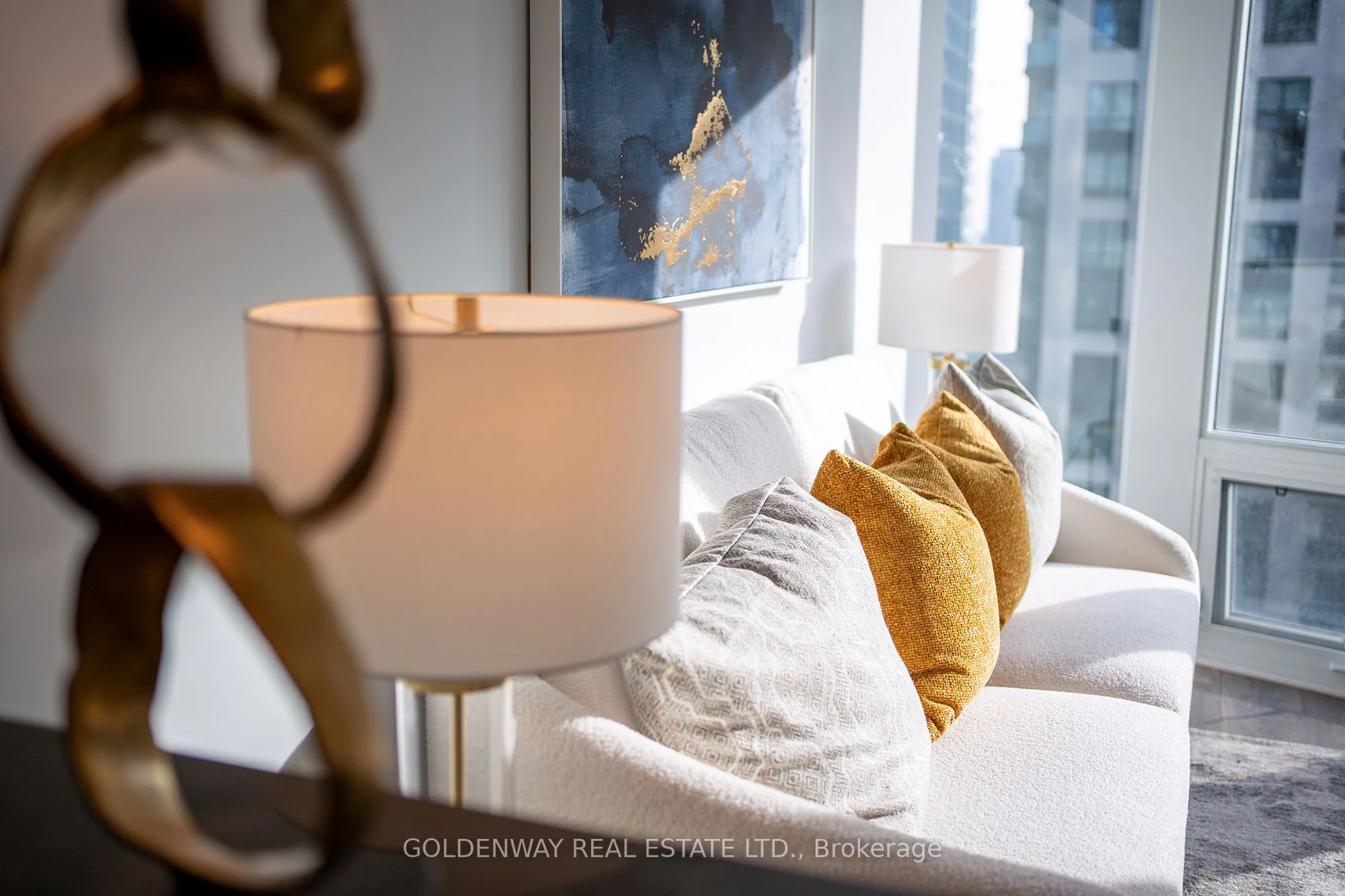 60 Shuter Street 2003, Toronto C08, ON M5B 0B7