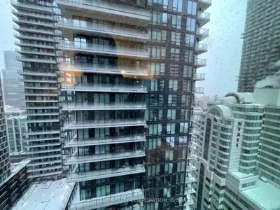 327 King Street W 2304, Toronto C01, On M5v 0w7
