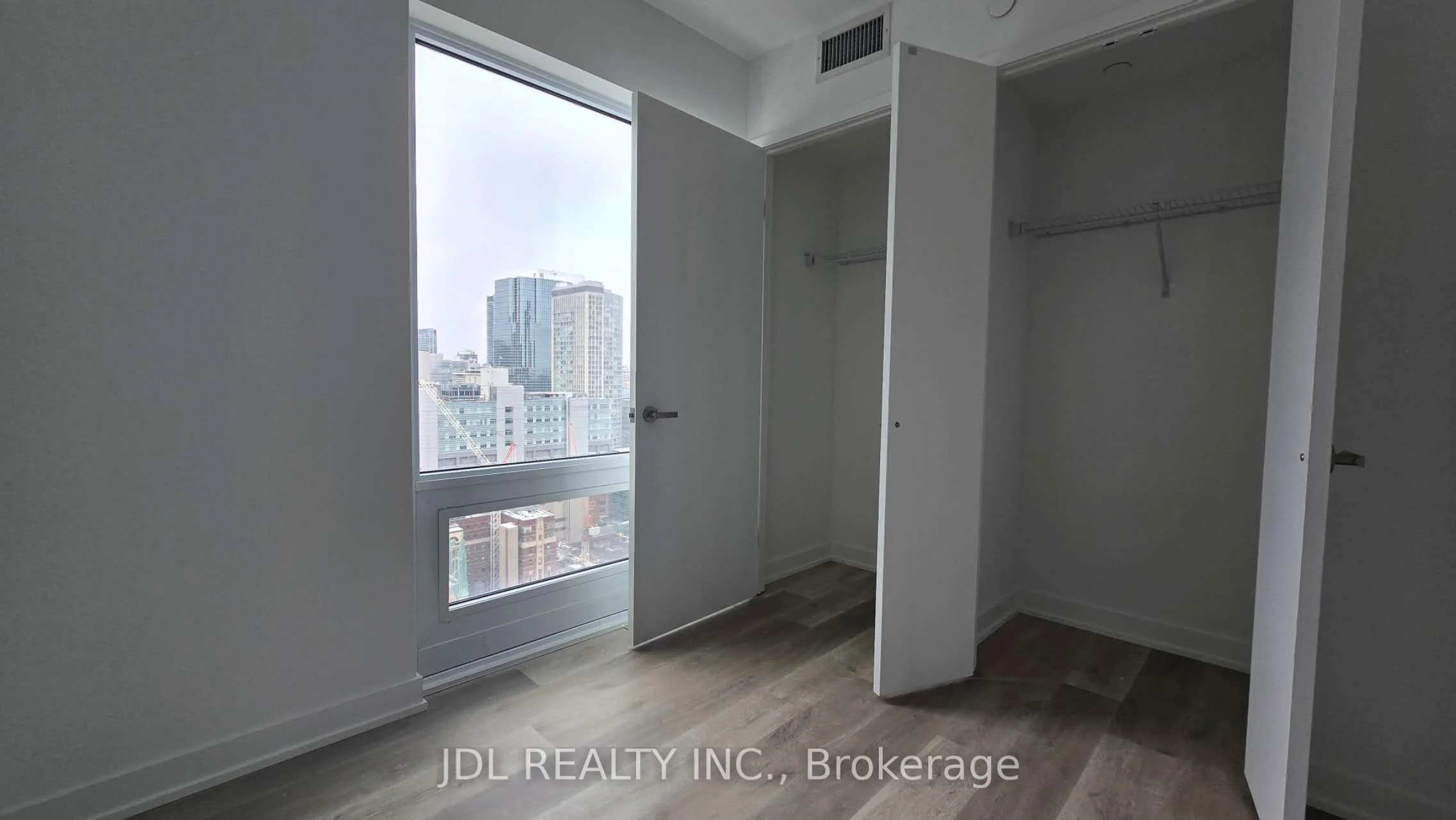 88 Queen Street E 3011, Toronto C08, ON M5C 0B6