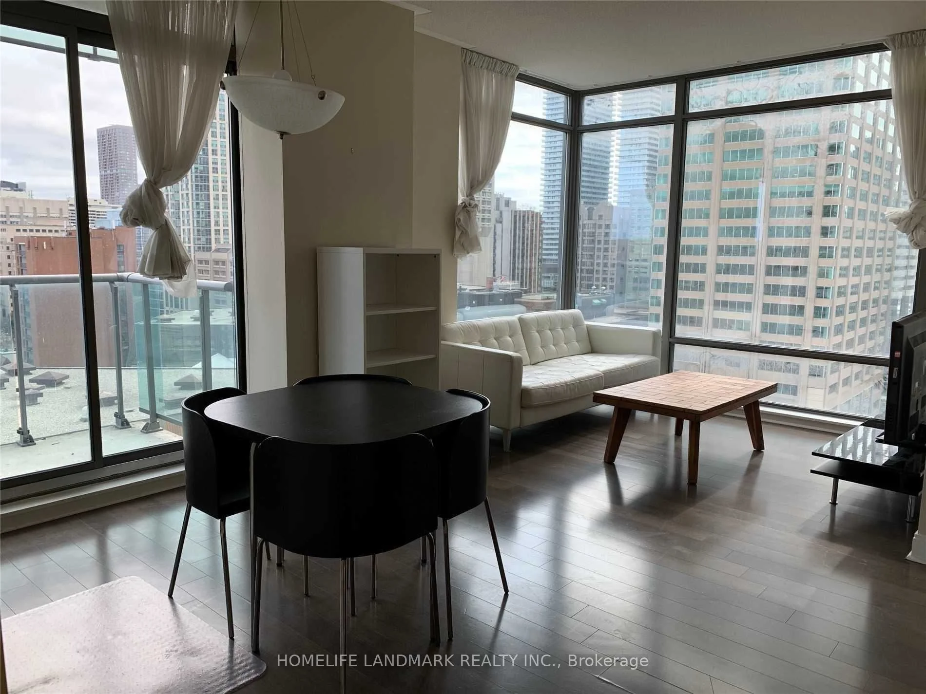 18 Yorkville Avenue 1602, Toronto C02, On M4w 1l1
