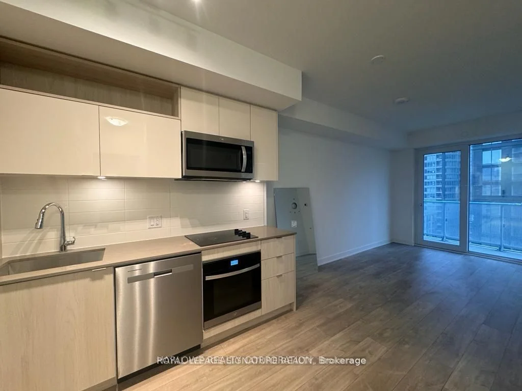 100 Dalhousie Street 1408, Toronto C08, On M5b 0c7