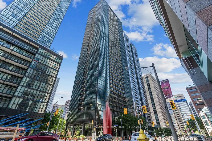110 Charles Street E 3906, Toronto C08, On M4y 1t5