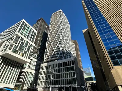 230 Simcoe Street 2717, Toronto C01, On M5t 0g7