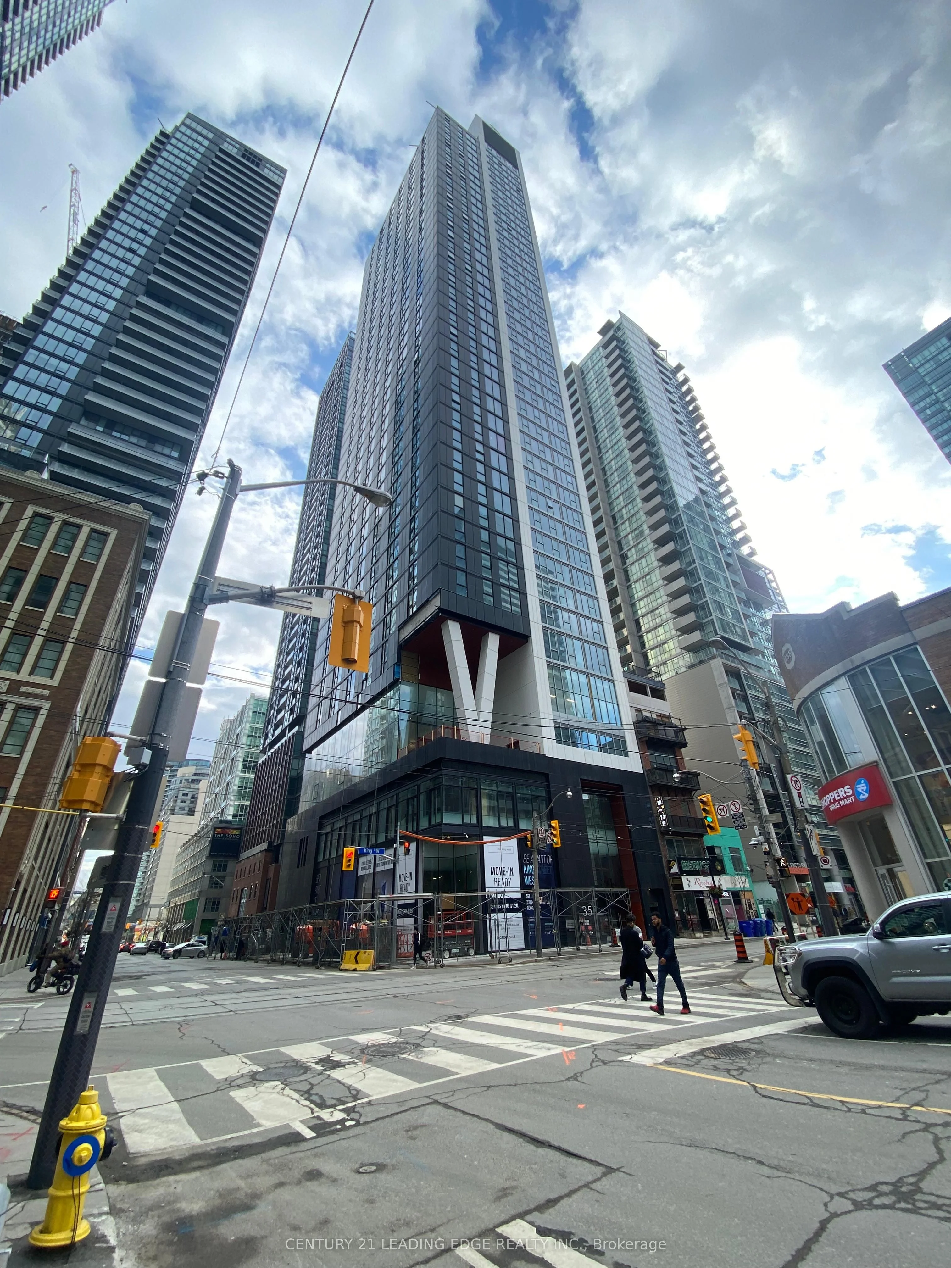 357 King Street W 3305, Toronto C01, On M5v 0s7