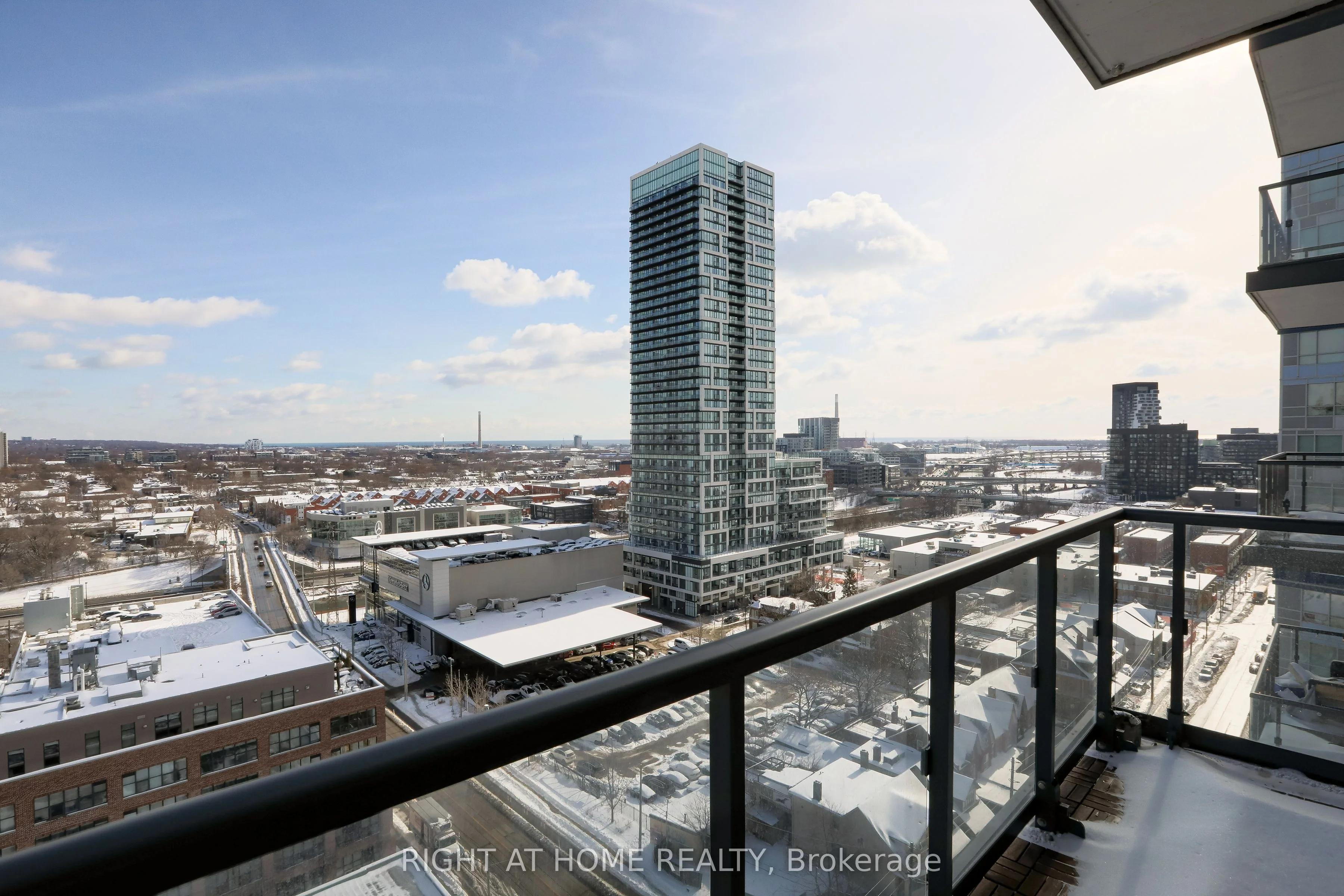130 River Street 1401, Toronto C08, ON M5A 0R8