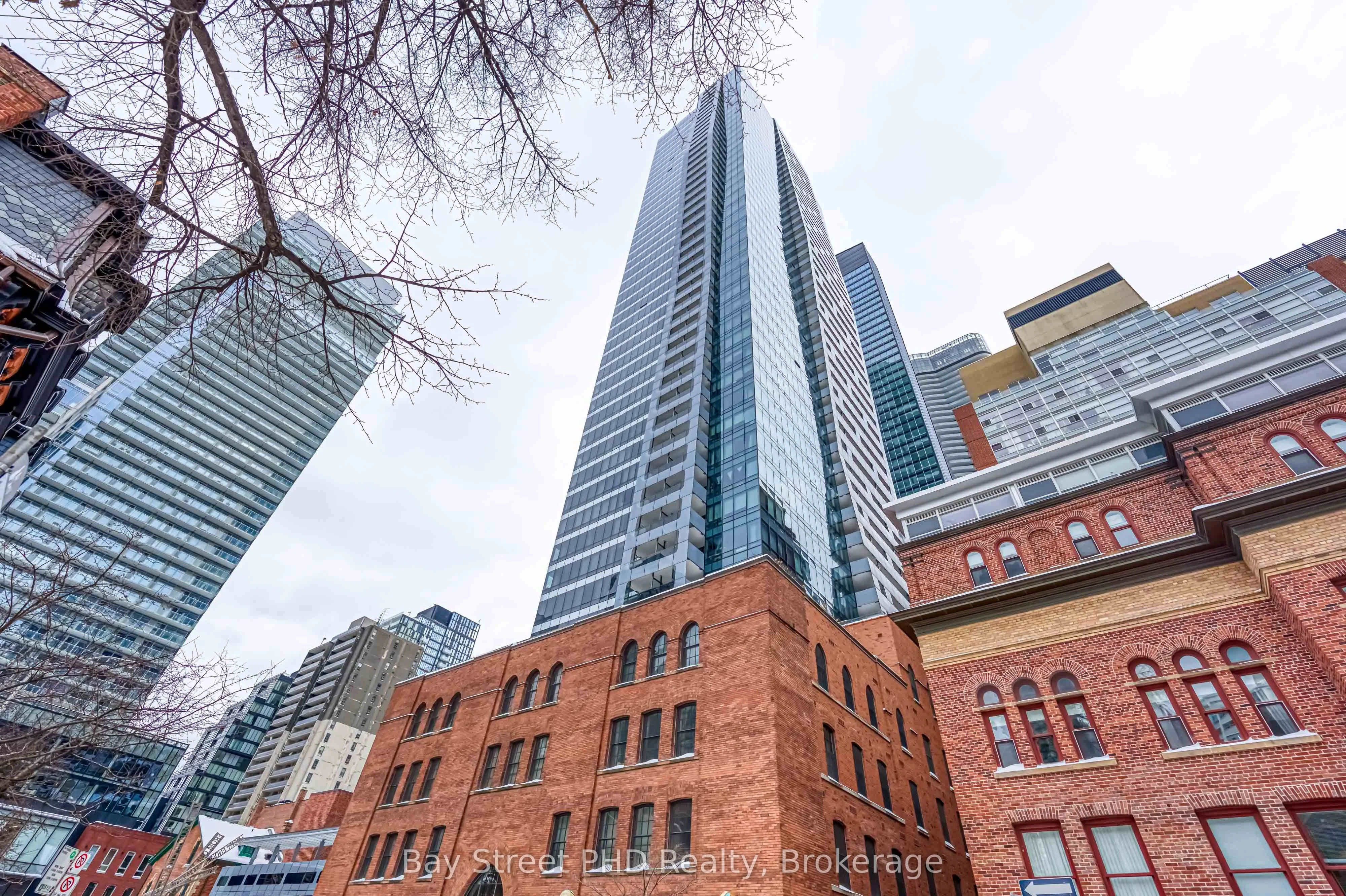 Condo Apartment in Toronto