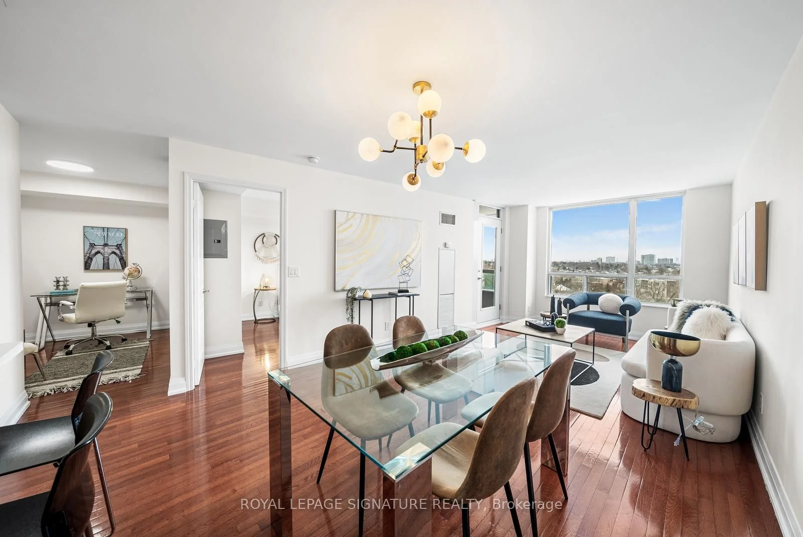 Condo Apartment in Toronto